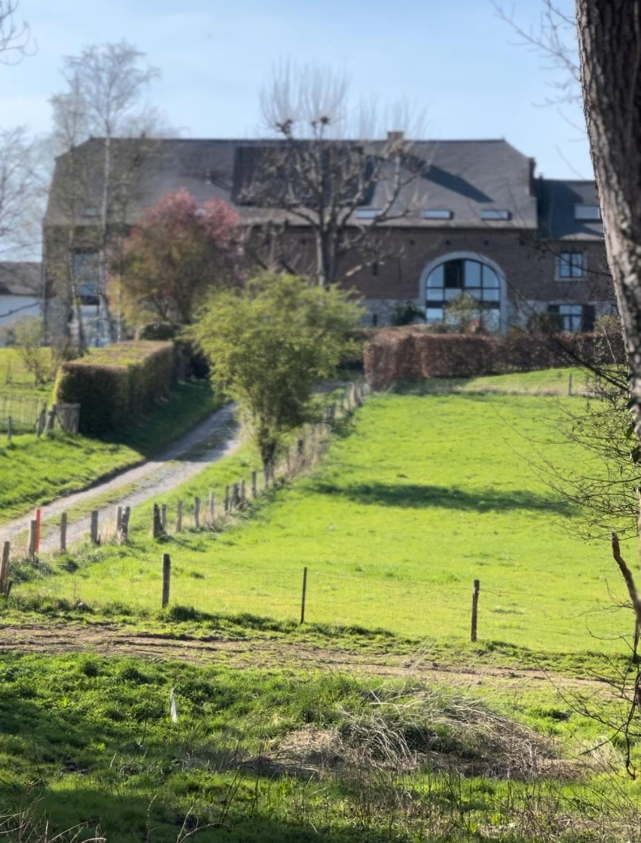 Les Deux Chambres Au Dessus De La Colline Namur Luaran gambar